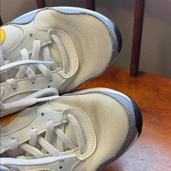 Nike Air Max SC (GS) – Sail / Laser Orange – Boys Size 3.5Y – EUC - Picture 8 of 12